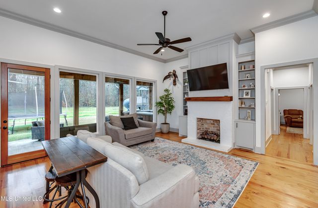 1656 Old Lake Road, Brandon, MS 39042