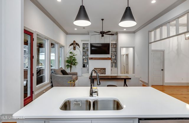 1656 Old Lake Road, Brandon, MS 39042