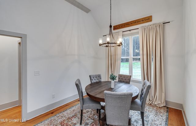 1656 Old Lake Road, Brandon, MS 39042