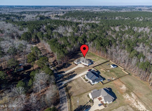 1656 Old Lake Road, Brandon, MS 39042