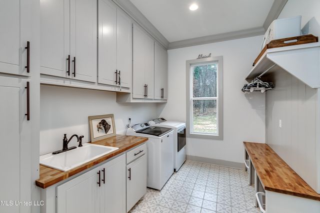 1656 Old Lake Road, Brandon, MS 39042
