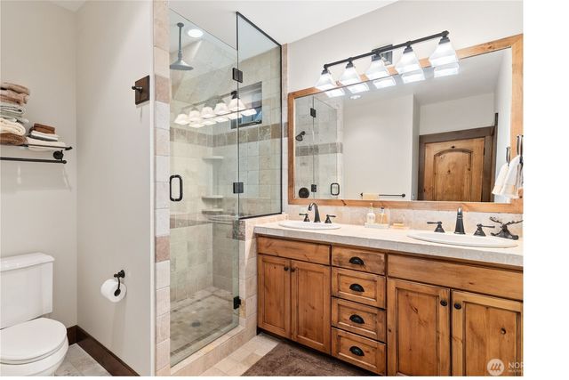 62414 Corral Way E, Enumclaw, WA 98022