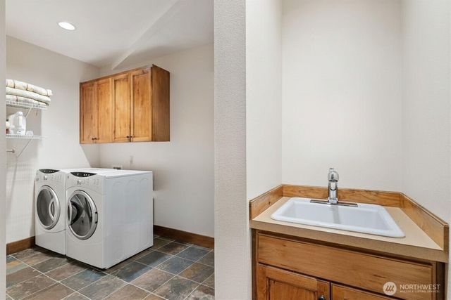 62414 Corral Way E, Enumclaw, WA 98022