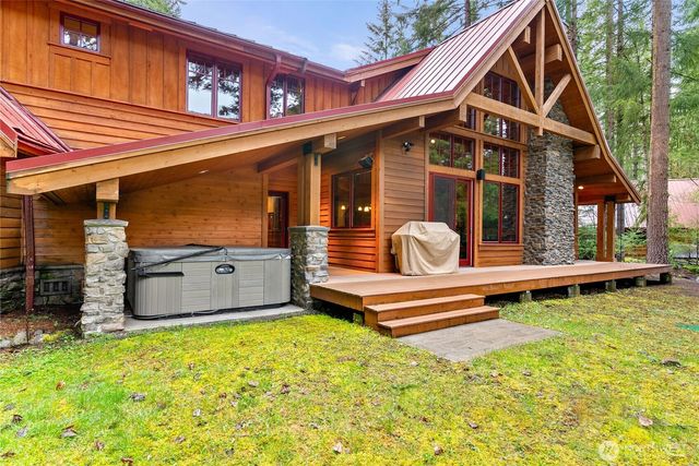 62414 Corral Way E, Enumclaw, WA 98022