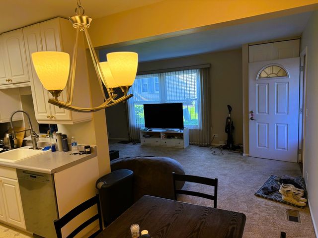 233 Harvest Court, Vernon Hills, IL 60061