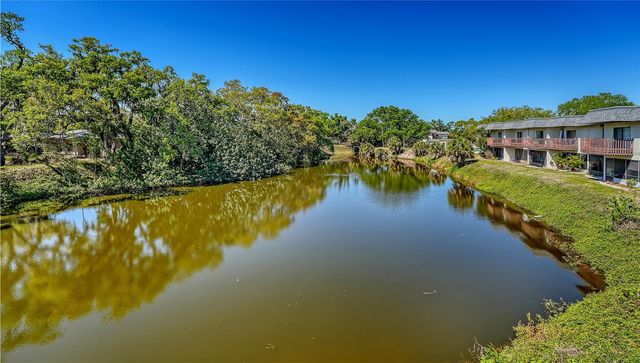 3310 RAMBLEWOOD PLACE, Sarasota, FL 34237