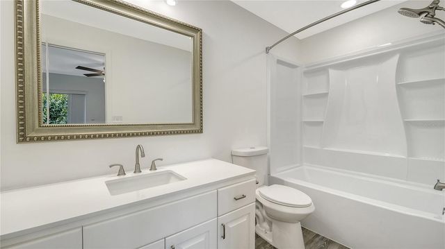 3310 RAMBLEWOOD PLACE, Sarasota, FL 34237