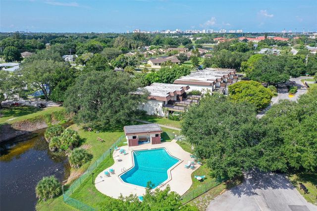 3310 RAMBLEWOOD PLACE, Sarasota, FL 34237