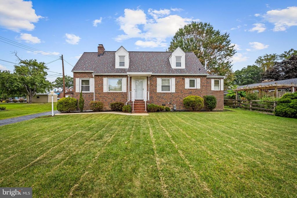 4208 DARNALL RD, Baltimore, MD 21236