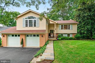 8606 FALKSTONE LN, Alexandria, VA 22309