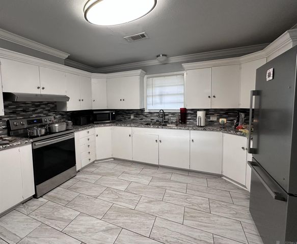 144 S Carrollton Ave, Baton Rouge, LA 70806