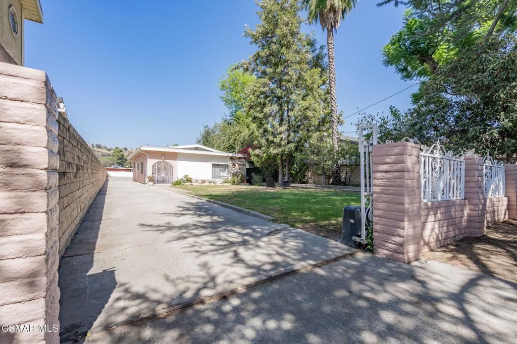 10517 Penrose Street, Sun Valley, CA 91352 — exterior