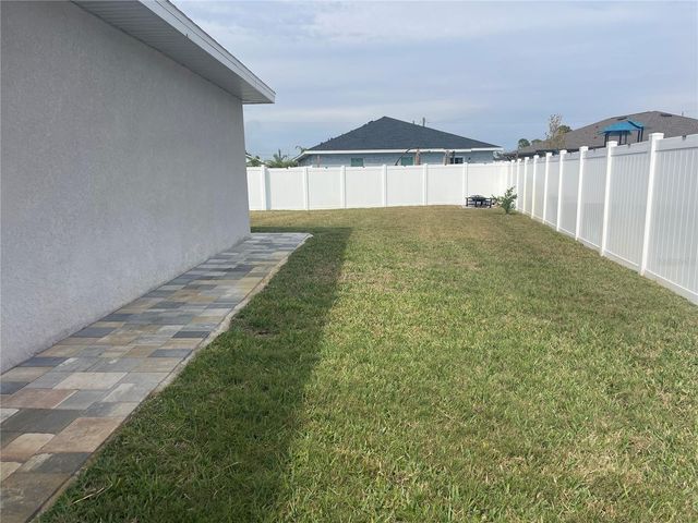 112 OAKWOOD COURT, Rotonda West, FL 33947