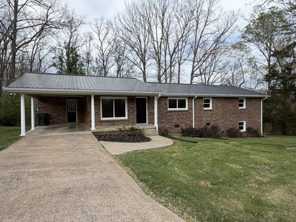 1416 Oakmont Circle, Centerville, TN 37033