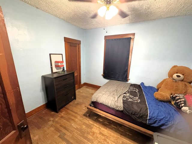 813 W Elm St, Salina, KS 67401