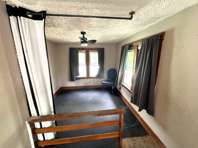 813 W Elm St, Salina, KS 67401