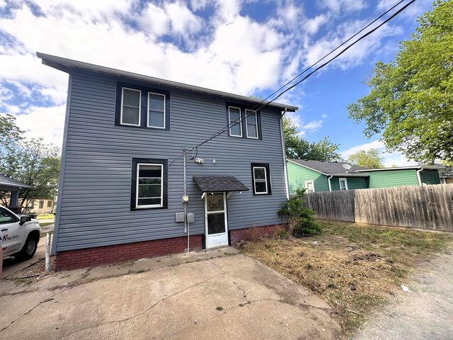 813 W Elm St, Salina, KS 67401