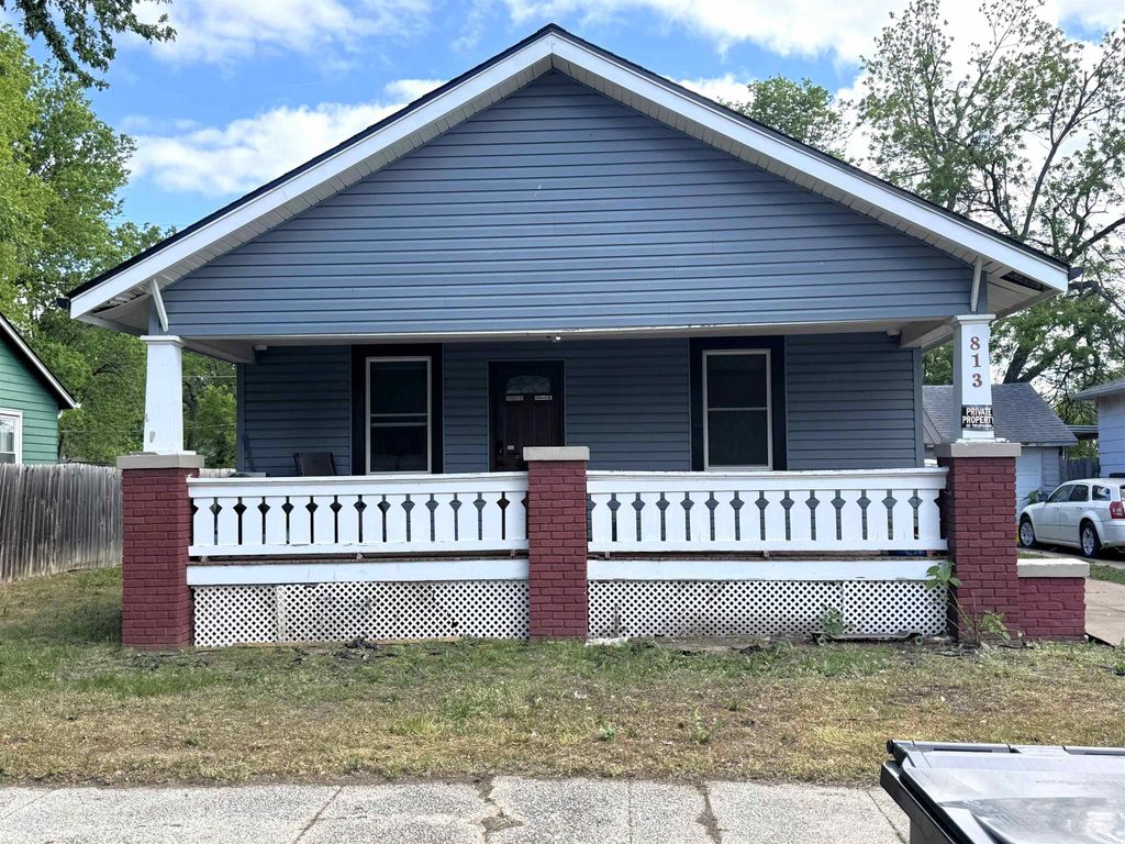813 W Elm St, Salina, KS 67401