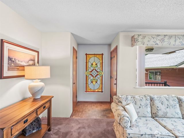 5523 53rd Street W, University Place, WA 98467