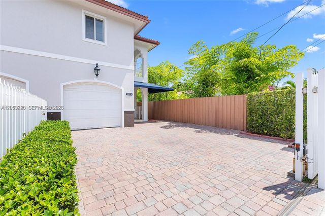 4023 SW 10th St, Miami, FL 33134