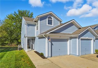 5611 NW Plantation Lane, Lee's Summit, MO 64064
