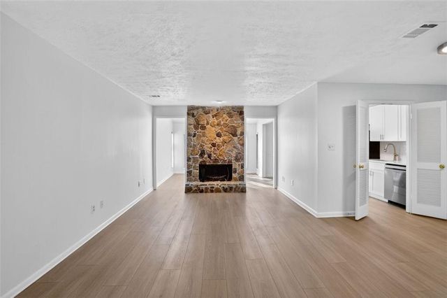 8740 Roswell Road 9C, Atlanta, GA 30350