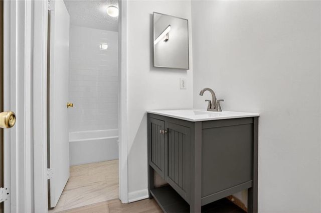 8740 Roswell Road 9C, Atlanta, GA 30350