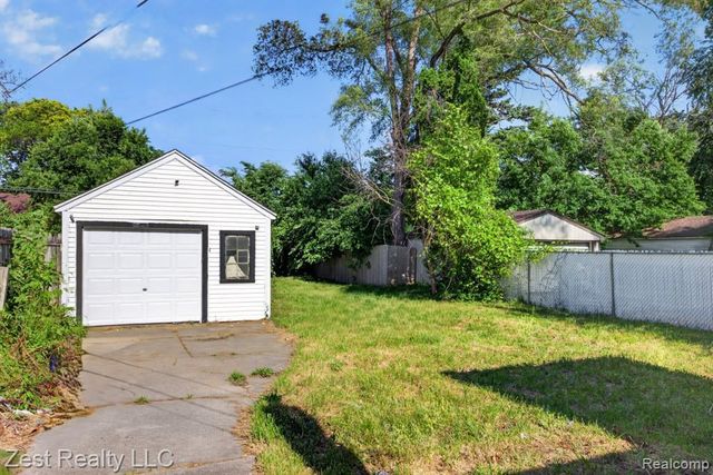 18540 Rosemont Avenue, Detroit, MI 48219