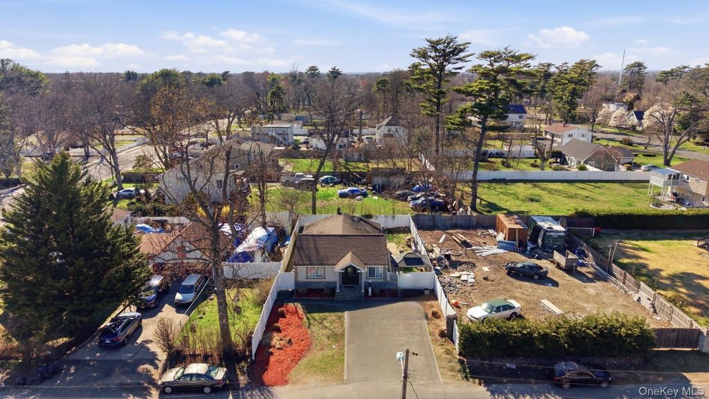 108 4th Street, Brentwood, NY 11717