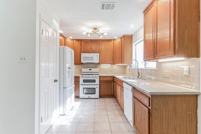 7801 Callbram LN, Austin, TX 78736