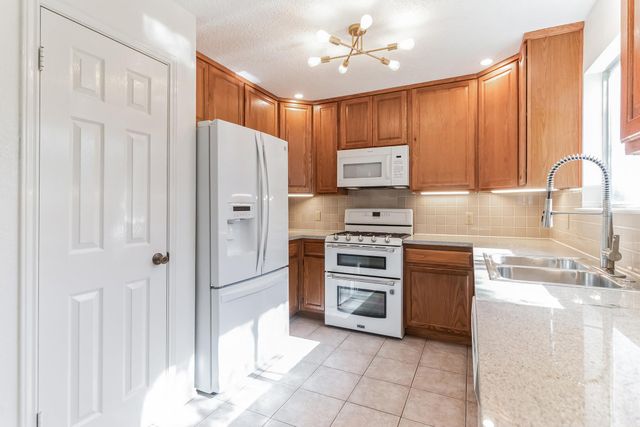 7801 Callbram LN, Austin, TX 78736