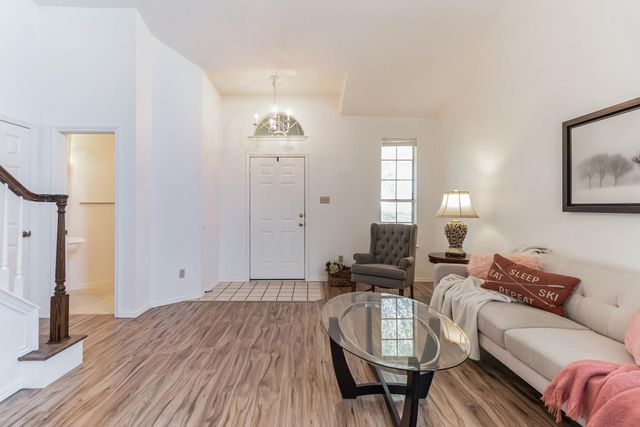 7801 Callbram LN, Austin, TX 78736