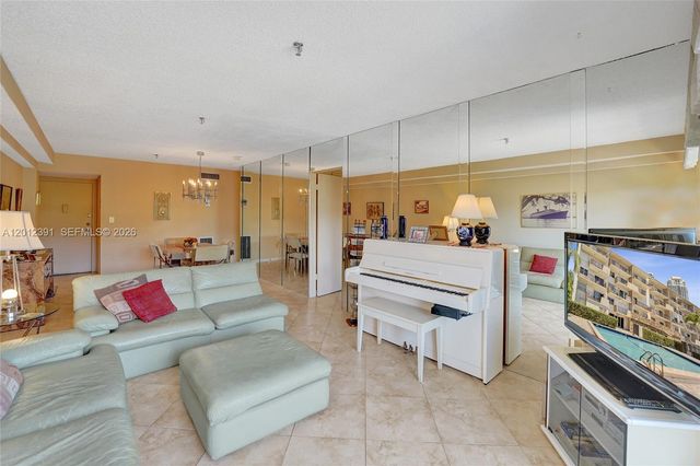 250 181st Dr 214, Sunny Isles Beach, FL 33160