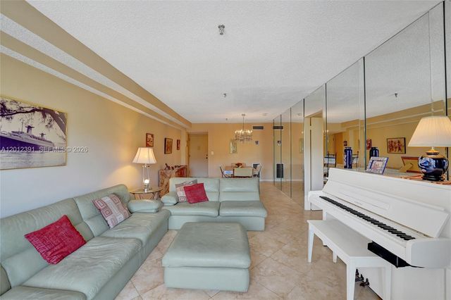 250 181st Dr 214, Sunny Isles Beach, FL 33160