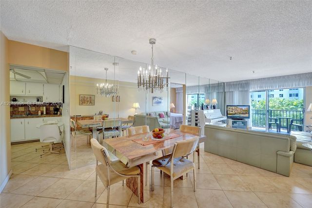 250 181st Dr 214, Sunny Isles Beach, FL 33160