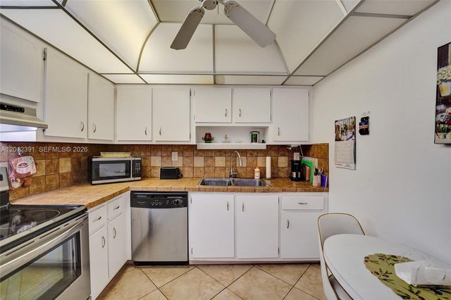 250 181st Dr 214, Sunny Isles Beach, FL 33160