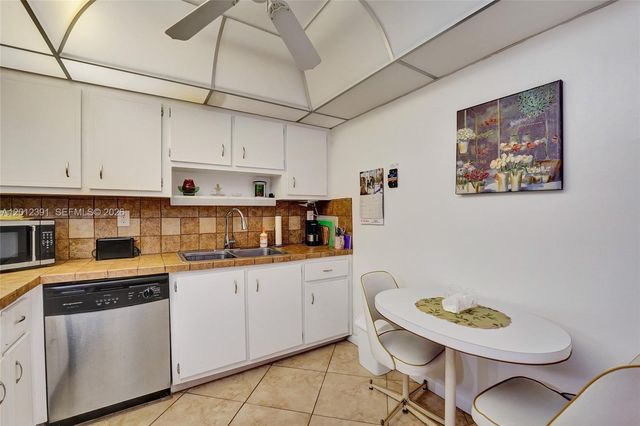 250 181st Dr 214, Sunny Isles Beach, FL 33160