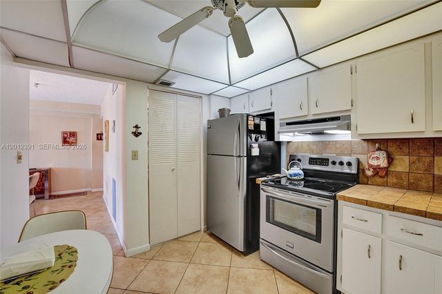 250 181st Dr 214, Sunny Isles Beach, FL 33160