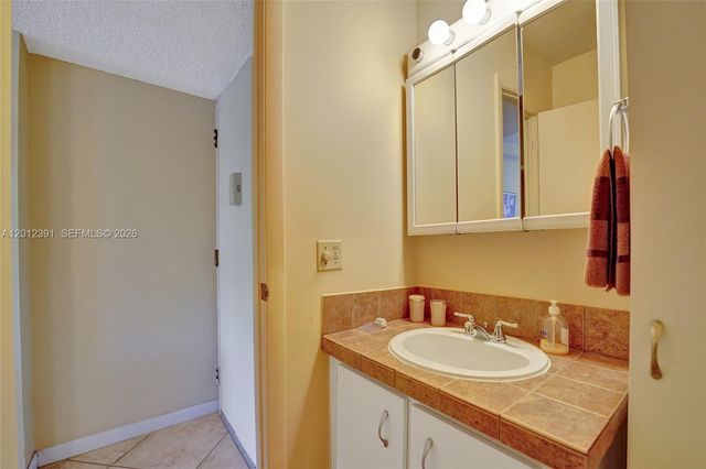 250 181st Dr 214, Sunny Isles Beach, FL 33160