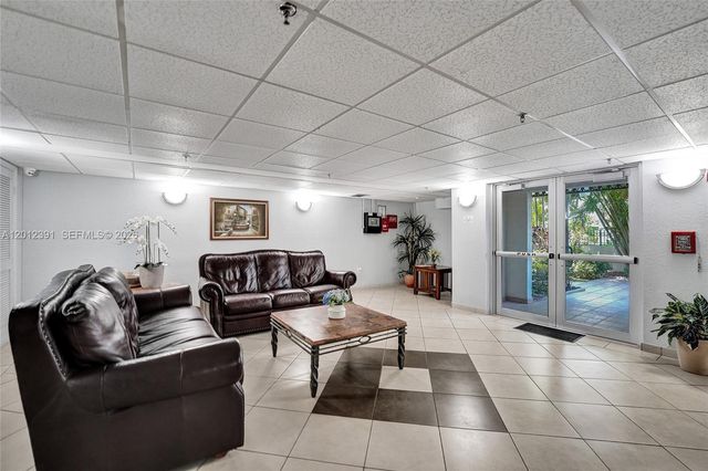 250 181st Dr 214, Sunny Isles Beach, FL 33160