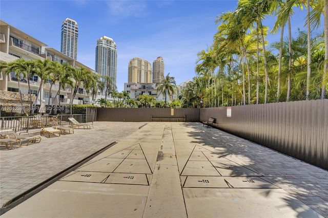 250 181st Dr 214, Sunny Isles Beach, FL 33160