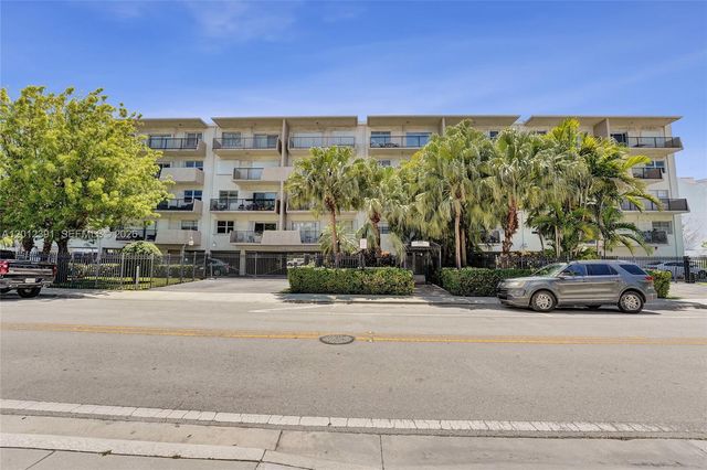250 181st Dr 214, Sunny Isles Beach, FL 33160
