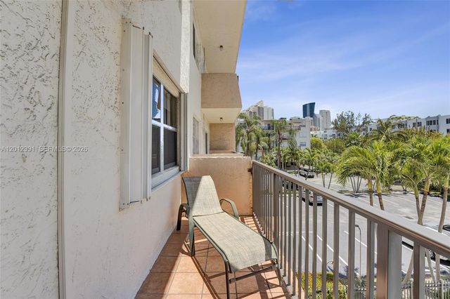 250 181st Dr 214, Sunny Isles Beach, FL 33160