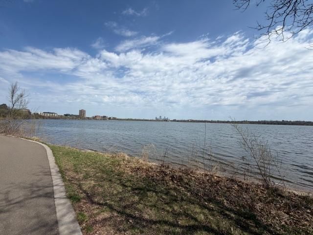 3128 W Bde Maka Ska Boulevard 417, Minneapolis, MN 55416