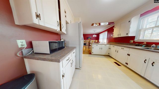 8718 Gnadenhunt Rd, Columbia, SC 29209