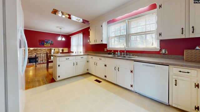 8718 Gnadenhunt Rd, Columbia, SC 29209