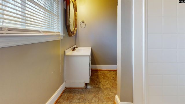 8718 Gnadenhunt Rd, Columbia, SC 29209