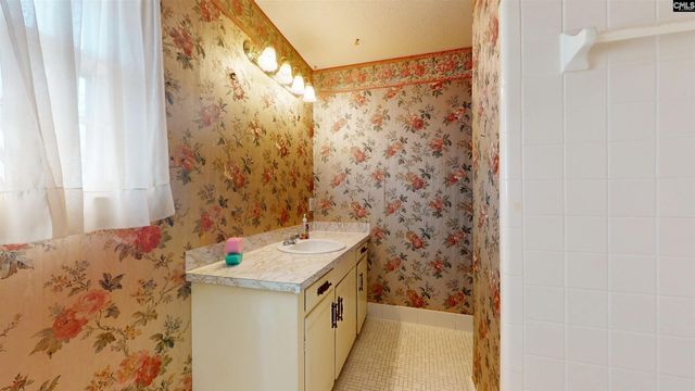 8718 Gnadenhunt Rd, Columbia, SC 29209