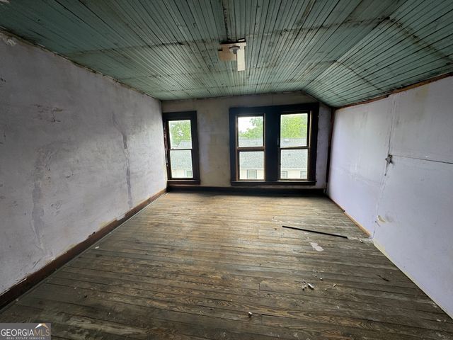 345 N Oliver Street, Elberton, GA 30635