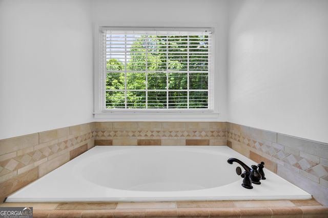 533 Emory Chambers Road, Lula, GA 30554
